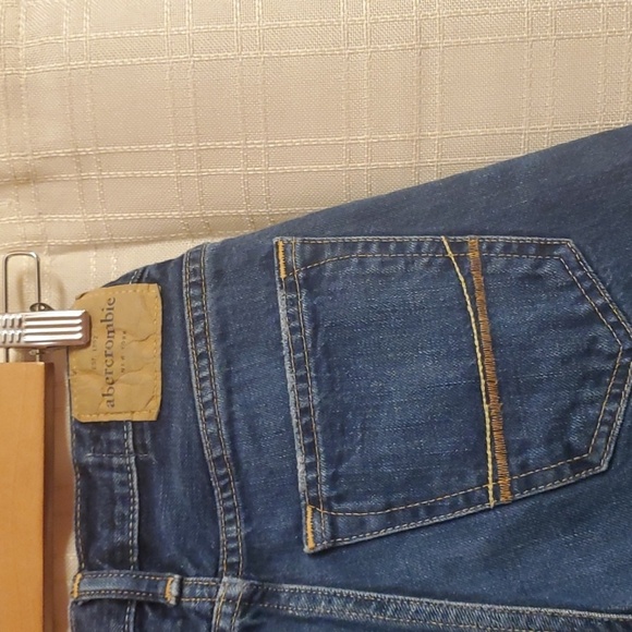 Abercrombie Jeans Boys Size 10 Blue Kilburn Low Rise Boot Distressed - Picture 11 of 16